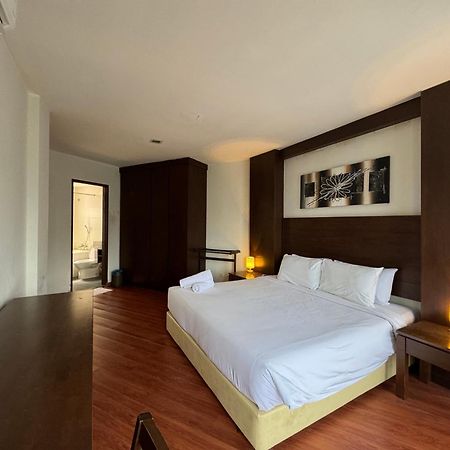 Studio At Samsuria Beach Resort Kampung Sungai Ular Экстерьер фото