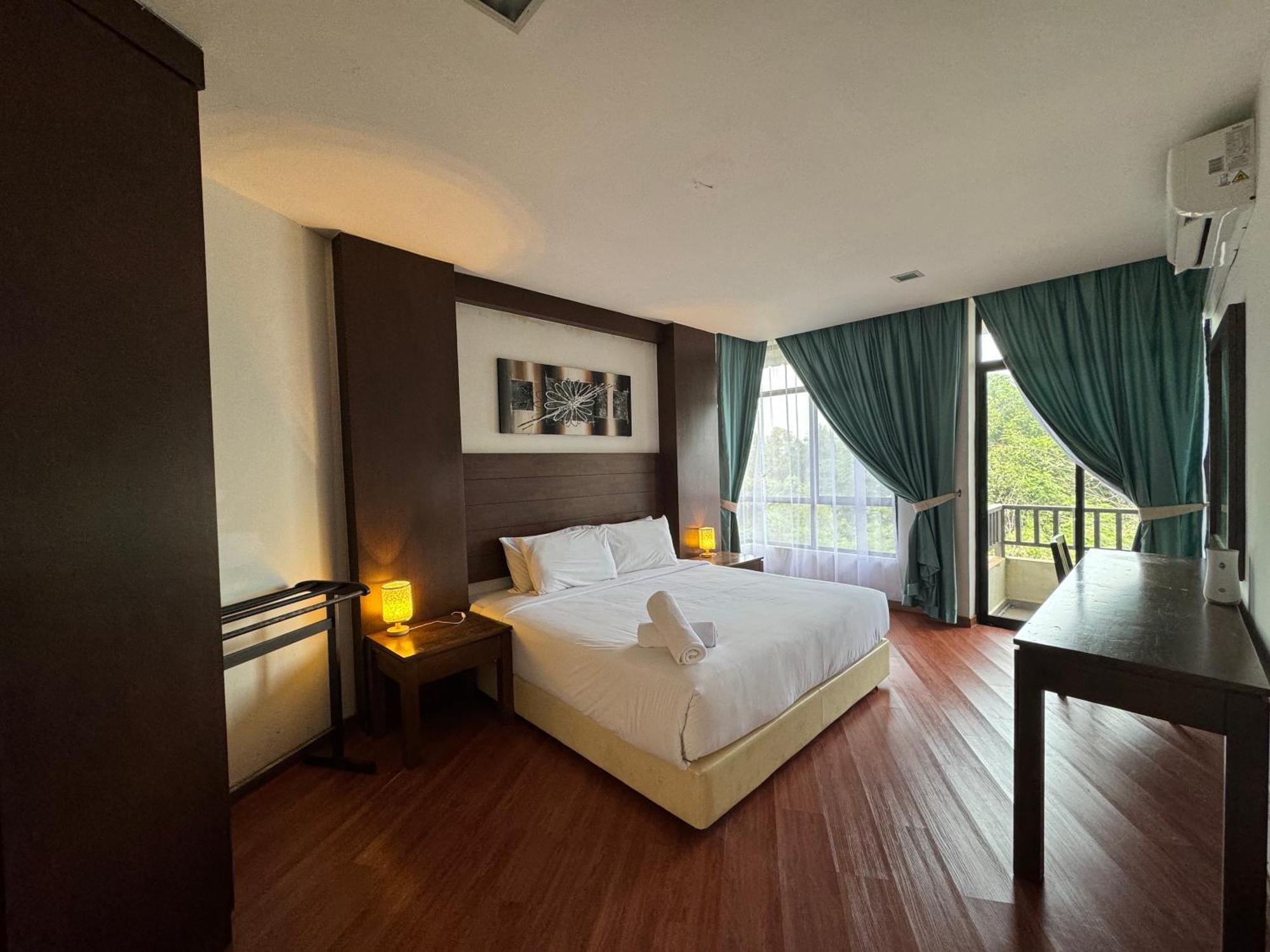 Studio At Samsuria Beach Resort Kampung Sungai Ular Экстерьер фото